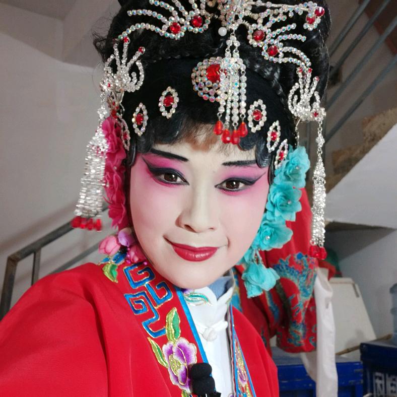 鄱阳湖赣剧团以戏结缘