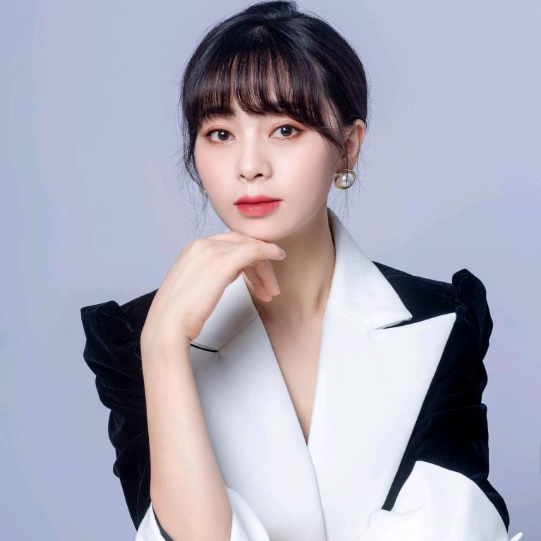 梓潼.诗蔓美学.芯谊