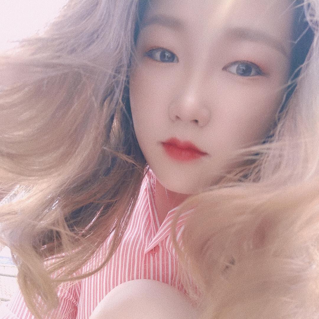 ☞  小可爱  💋