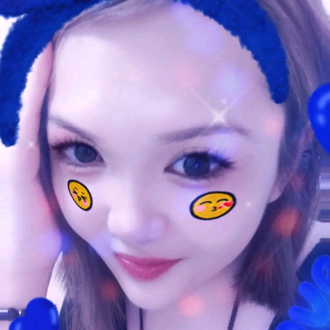 霞霞 回族