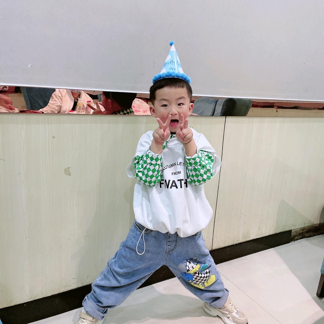 老丁。