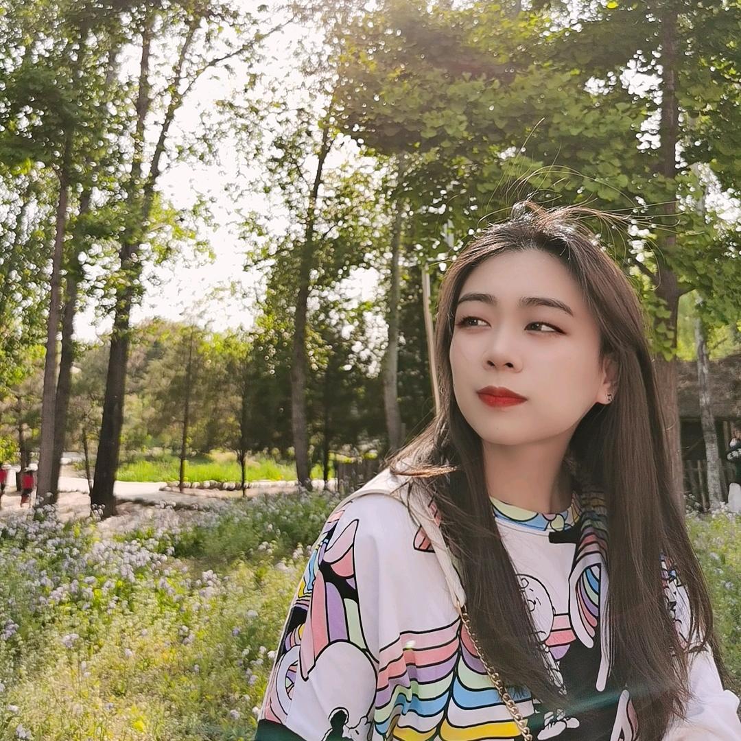 浅忆莹