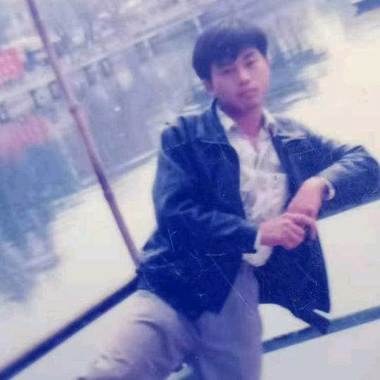 友晴🇨🇳🇭🇰香港泥水佬