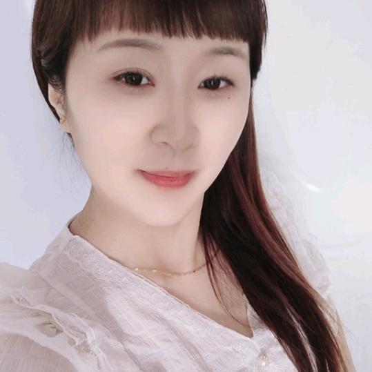 英子