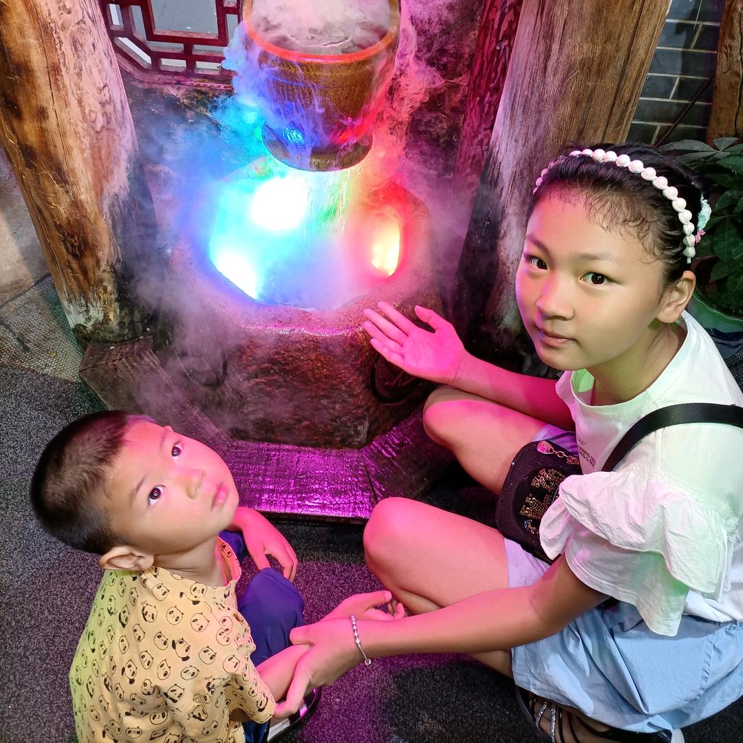 胆小如鼠。