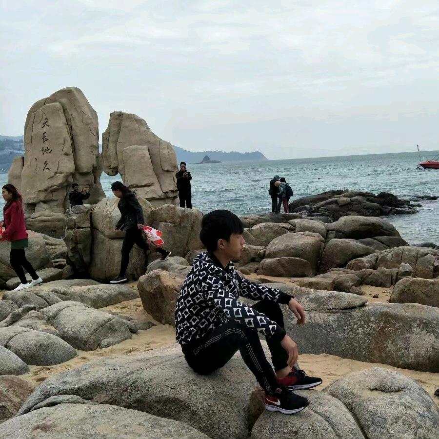 烟(㍰)抽的是寂寞