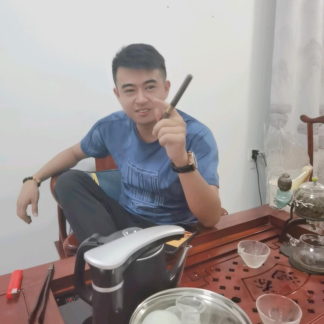 远行华恺（小包总）
