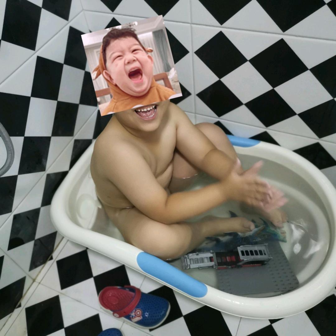 叮噹和麻麻的奇幻旅程