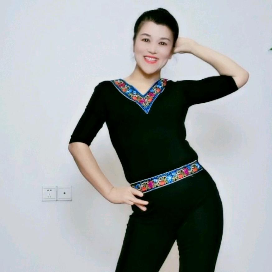 小霞摆胯（收徒）