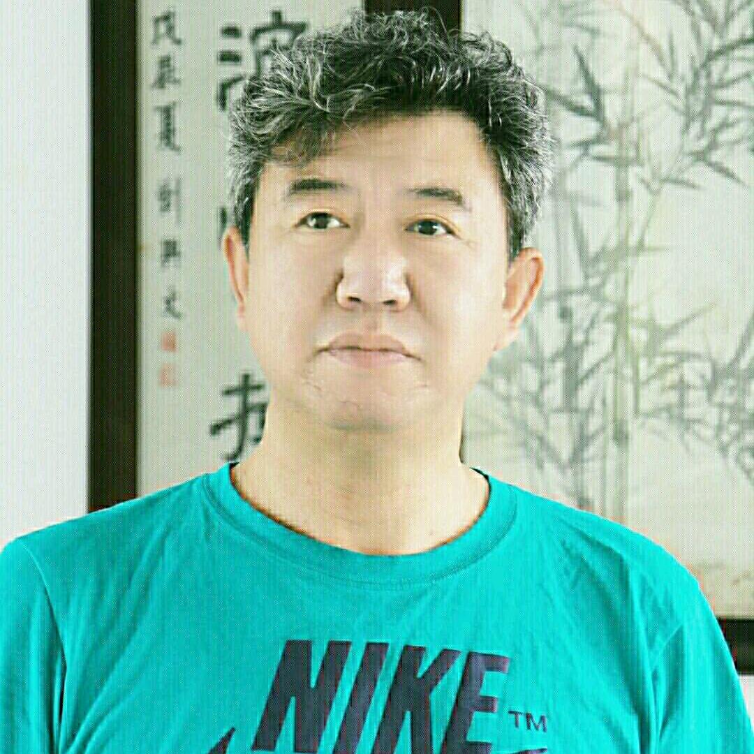 主持人晨光