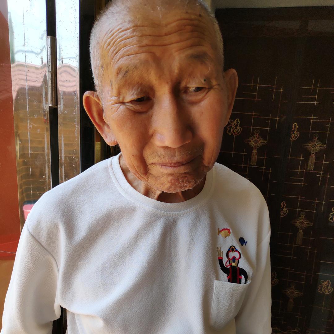 甘巨田
