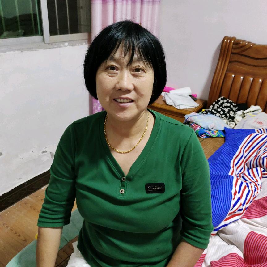 李秋英