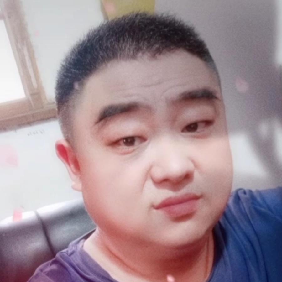 戏曲团长崔志国