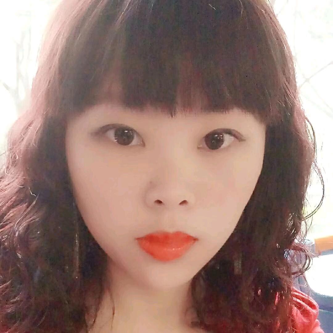 单身母亲，努力挣钱让自己过的更好