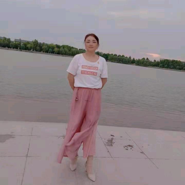 涵轩奶奶👵爱唱、跳