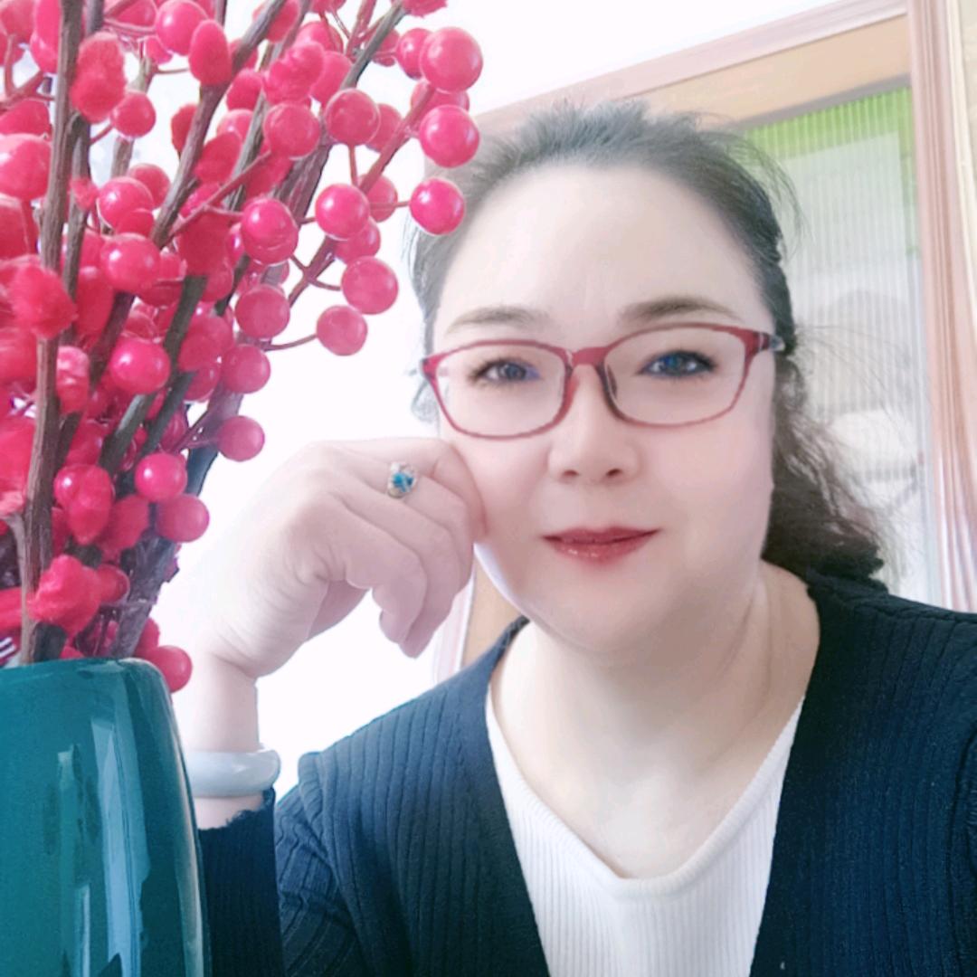 眼镜阿姨