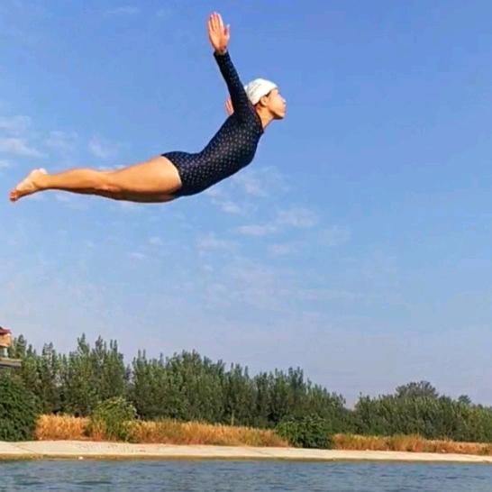 丽丽
