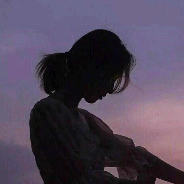 巷口无人种庄稼