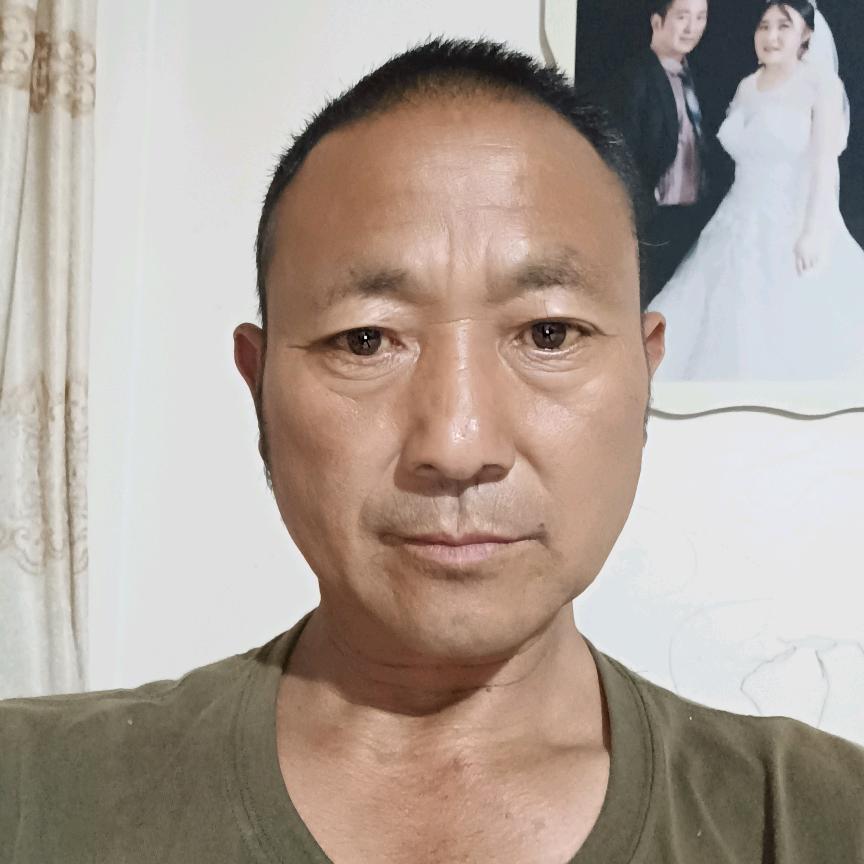 AA雷光荣昭通苹果种植户