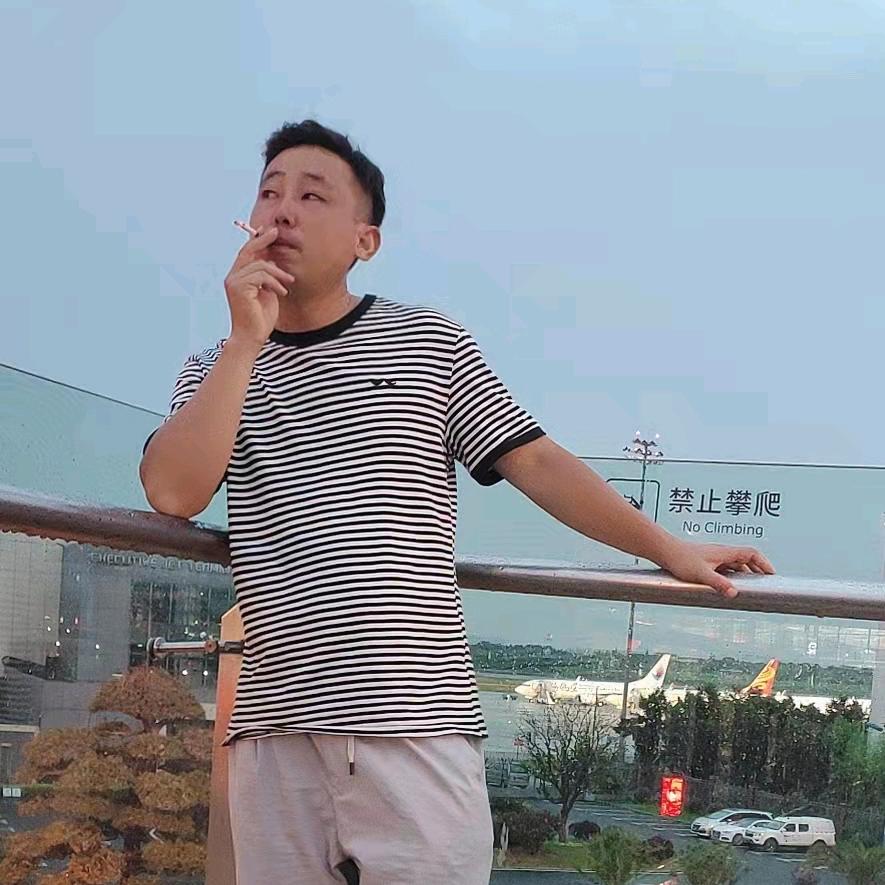 宏杰