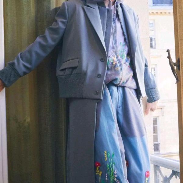 爱吃石榴填鸭的慕容云头像