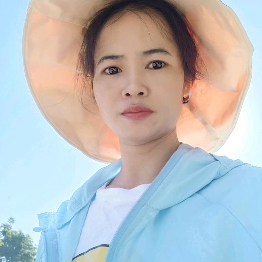 爱钓鱼的壮乡妹