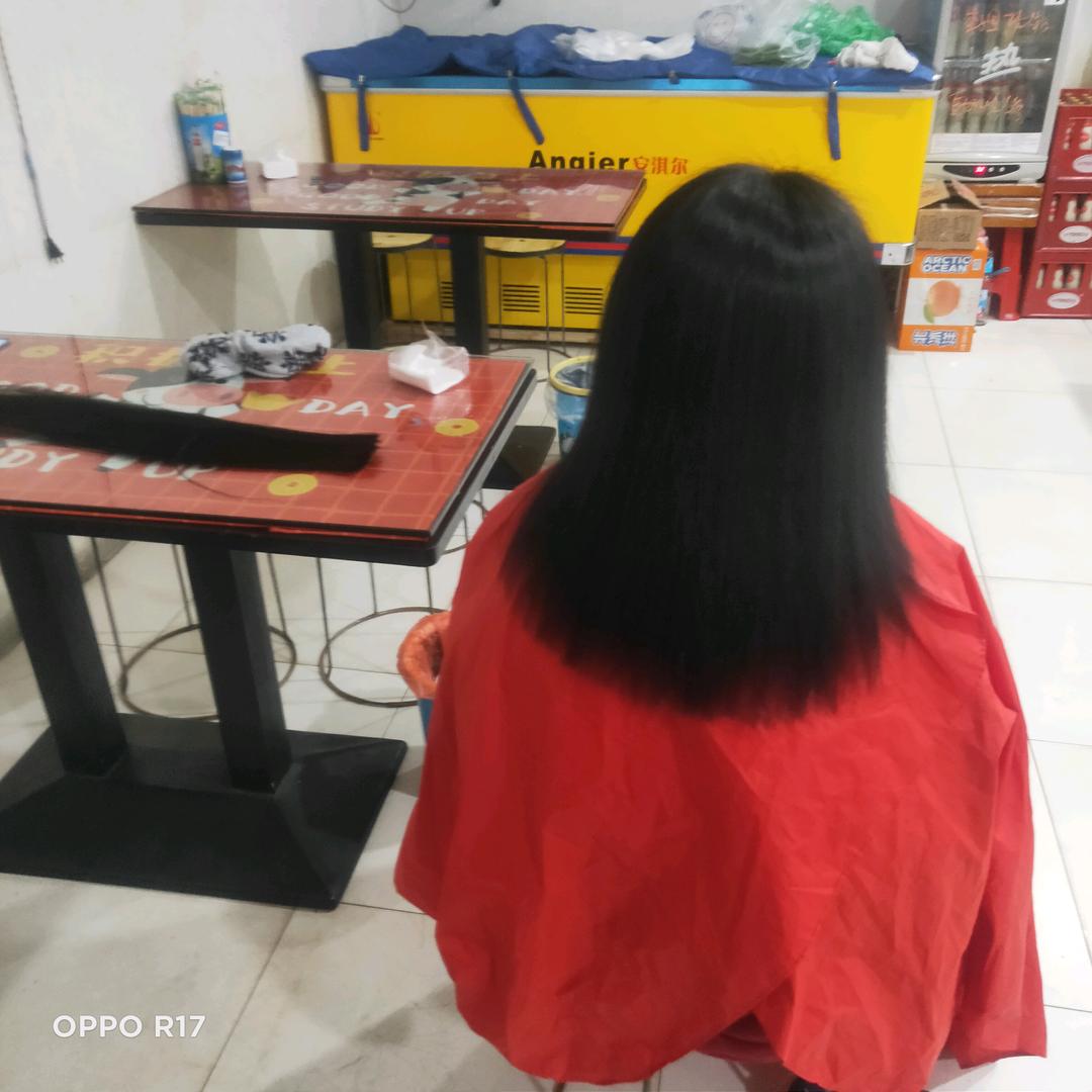 付灵在湖北收头发剪辫子