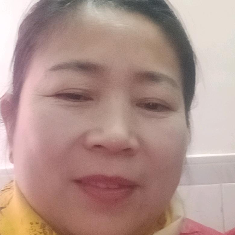 冯琼，