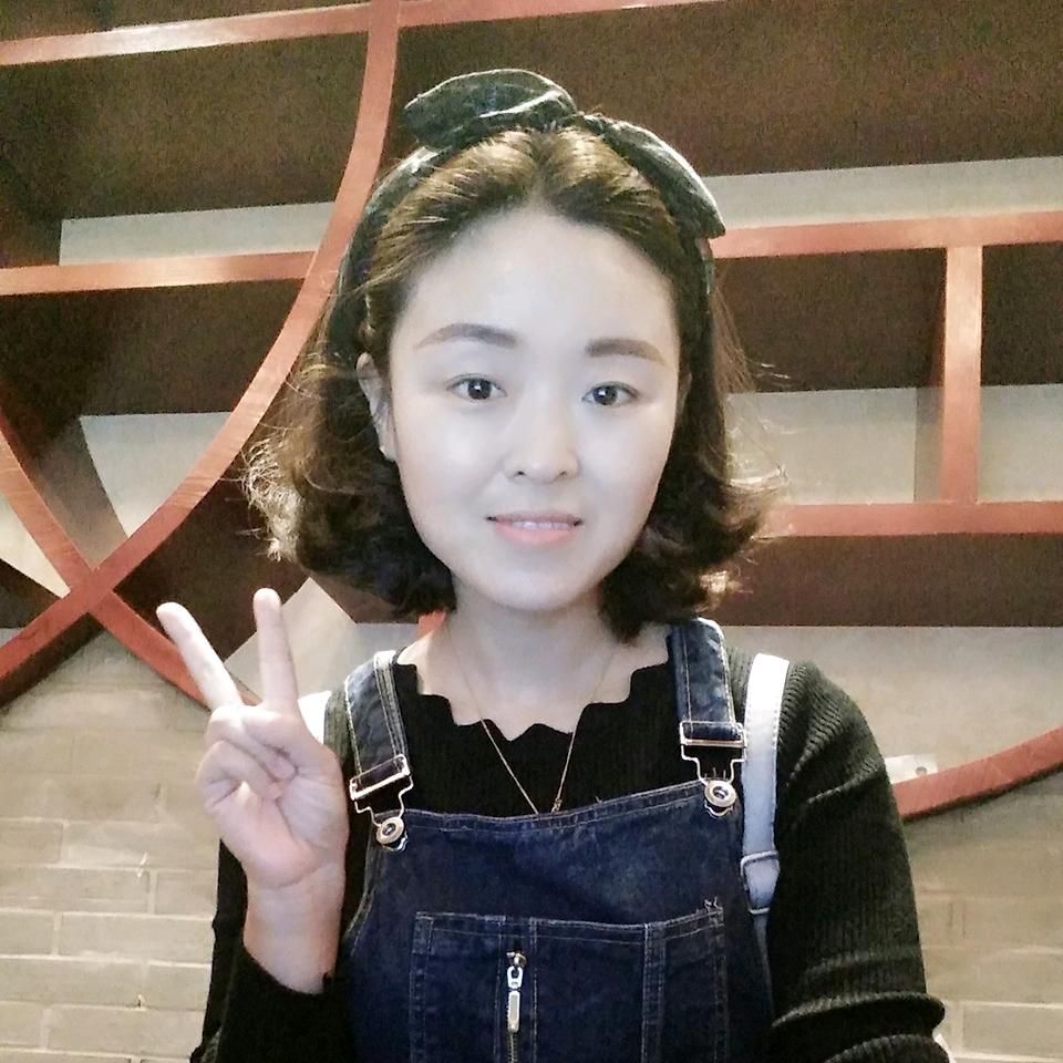 陈  红
