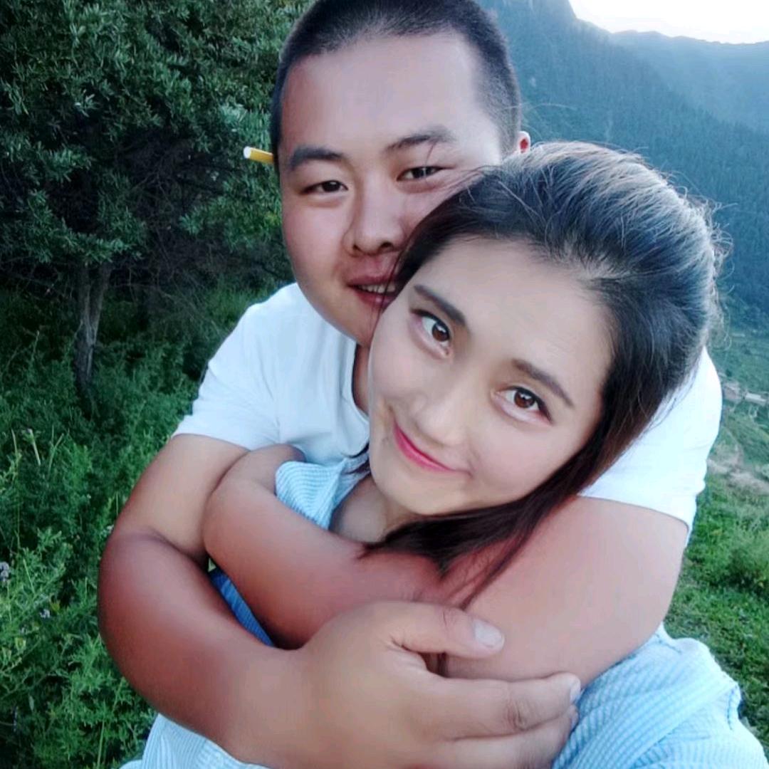 磊哥夫妇