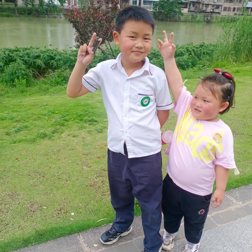 十五的月亮十六袁