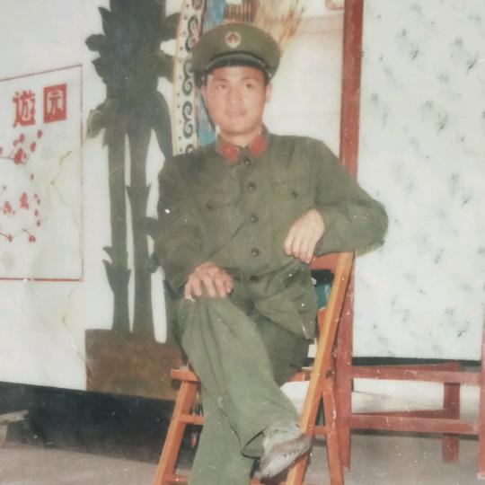 静赏闲云