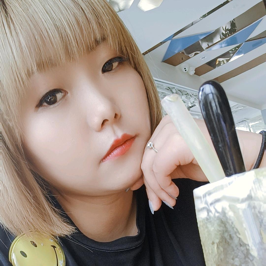 冰美式加点🍬  🐑