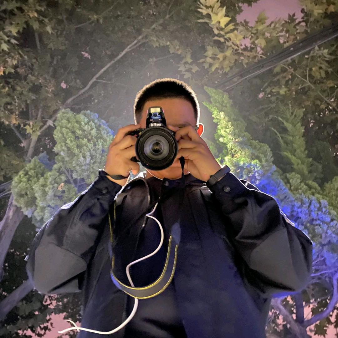 彤彤   📷