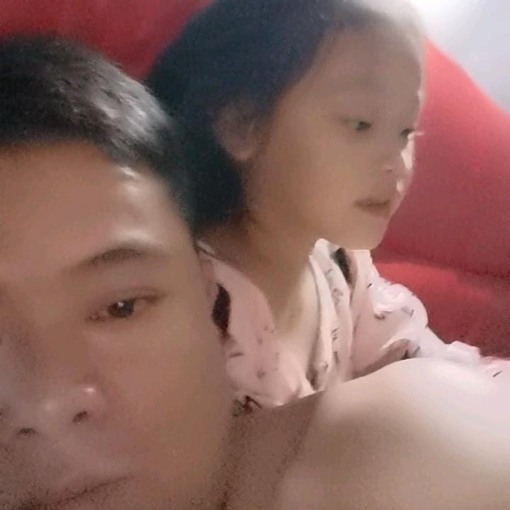 鄢氏建材有限公司，鄢景良