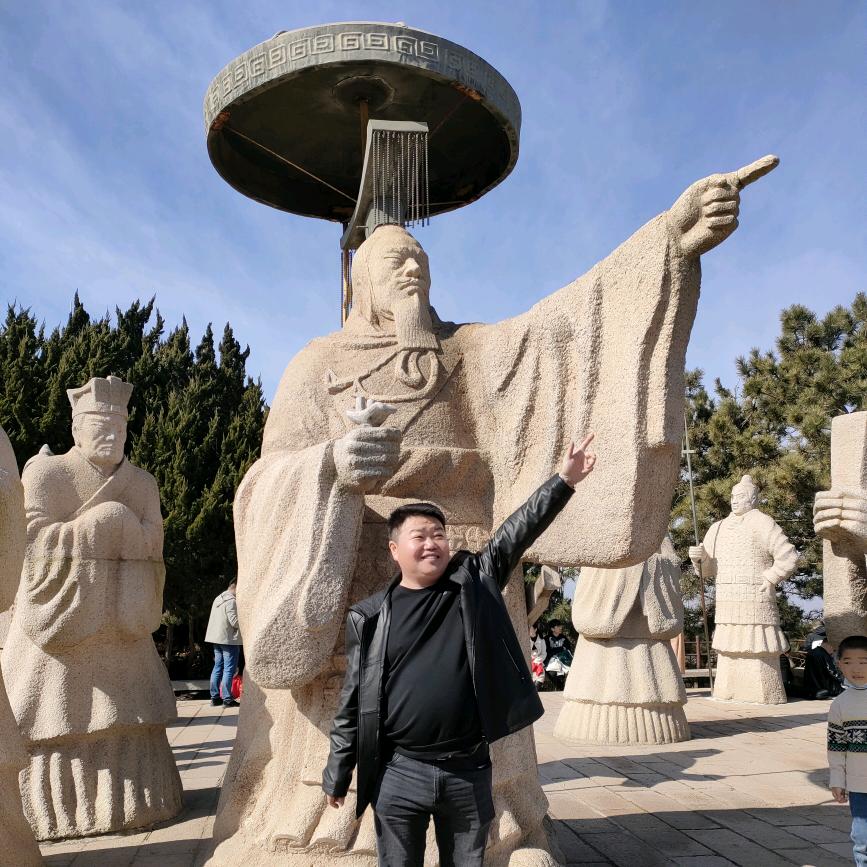 “烟燃一笑  酒酒回味”