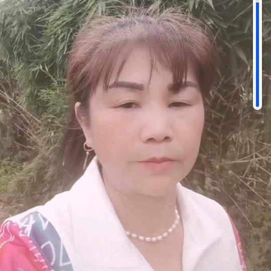 春天的草