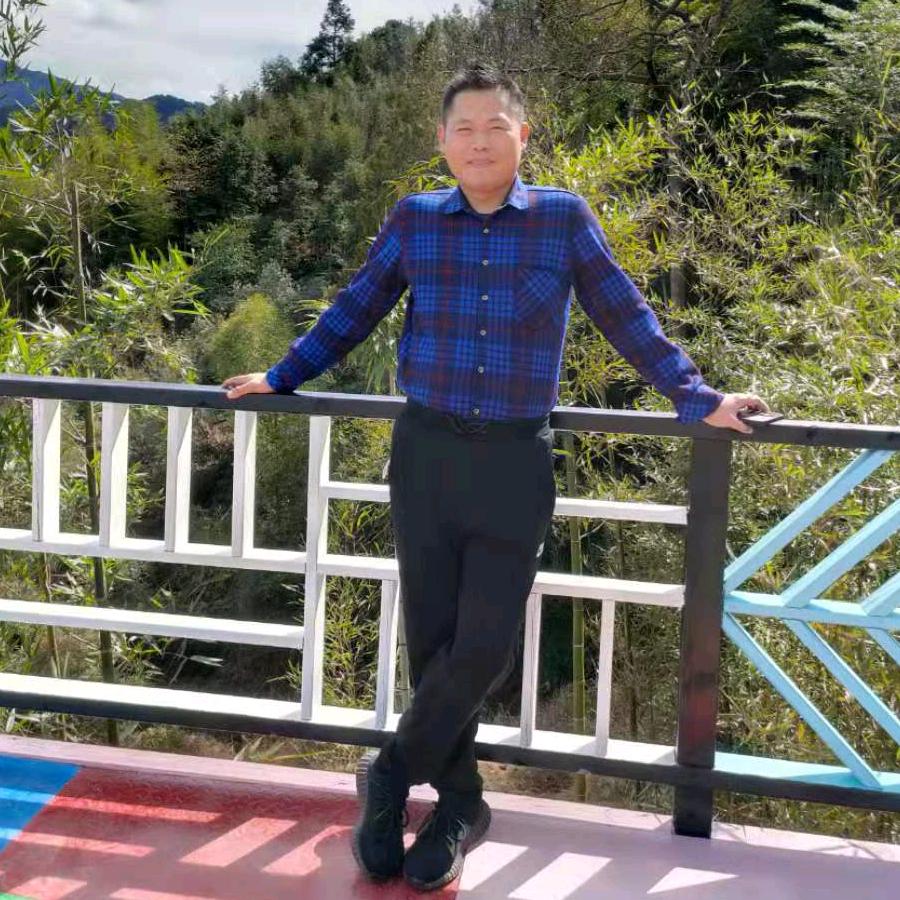 董哥丶