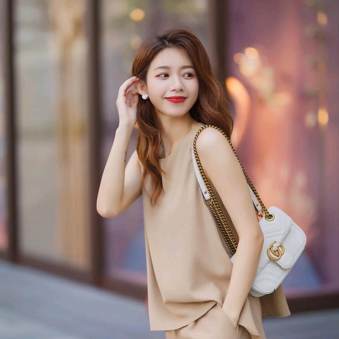 美呢