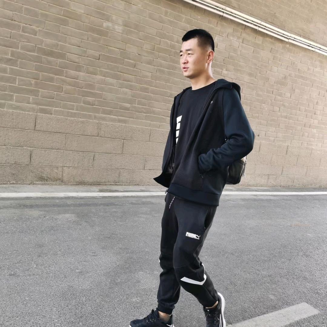 小刘微挖出租