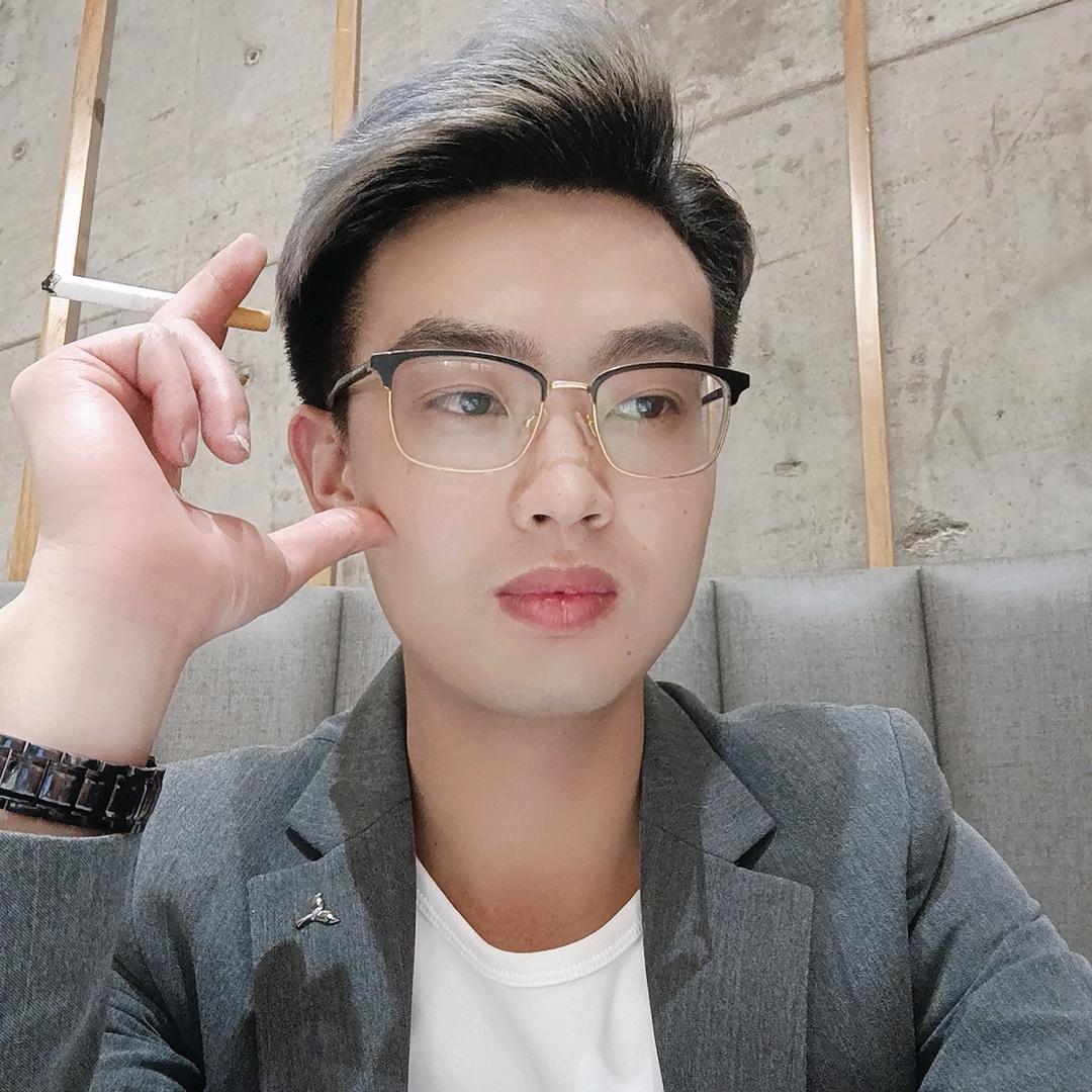 美丽都杨卓收长头发