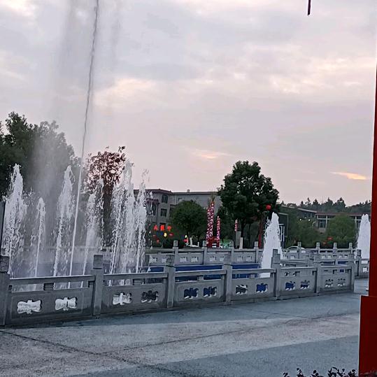 时光轻浅处一步一安然