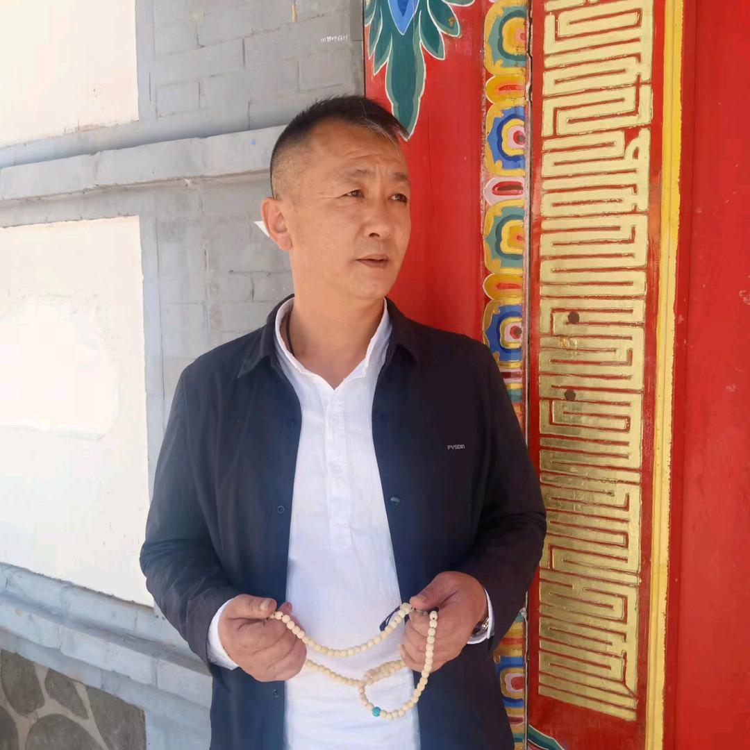 男人有泪不低头