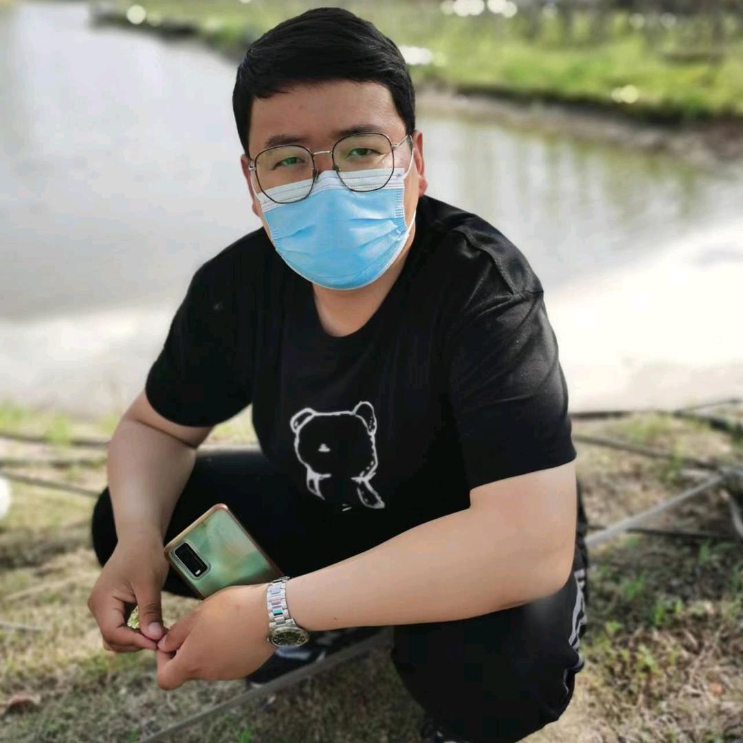 张小伟