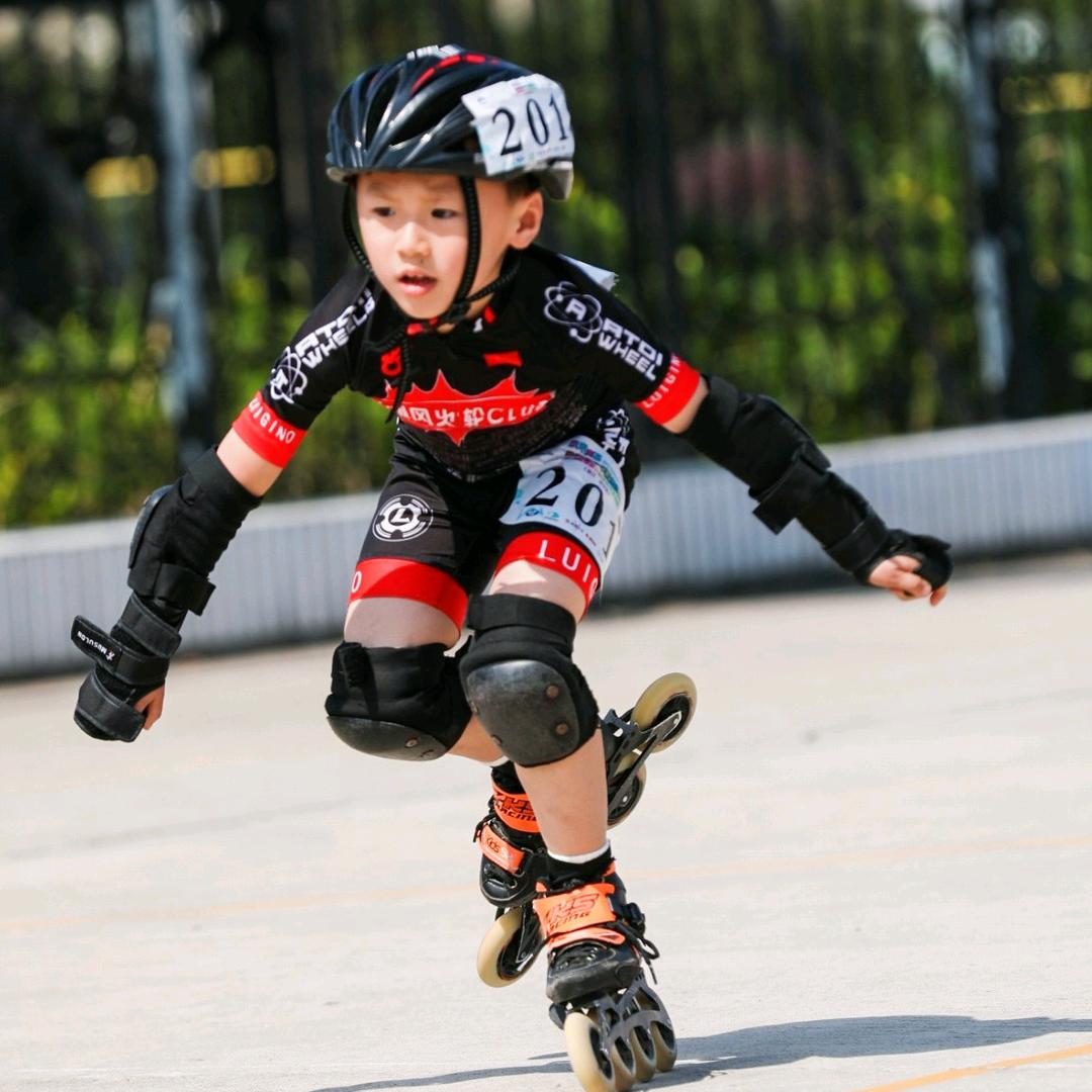轮滑少年