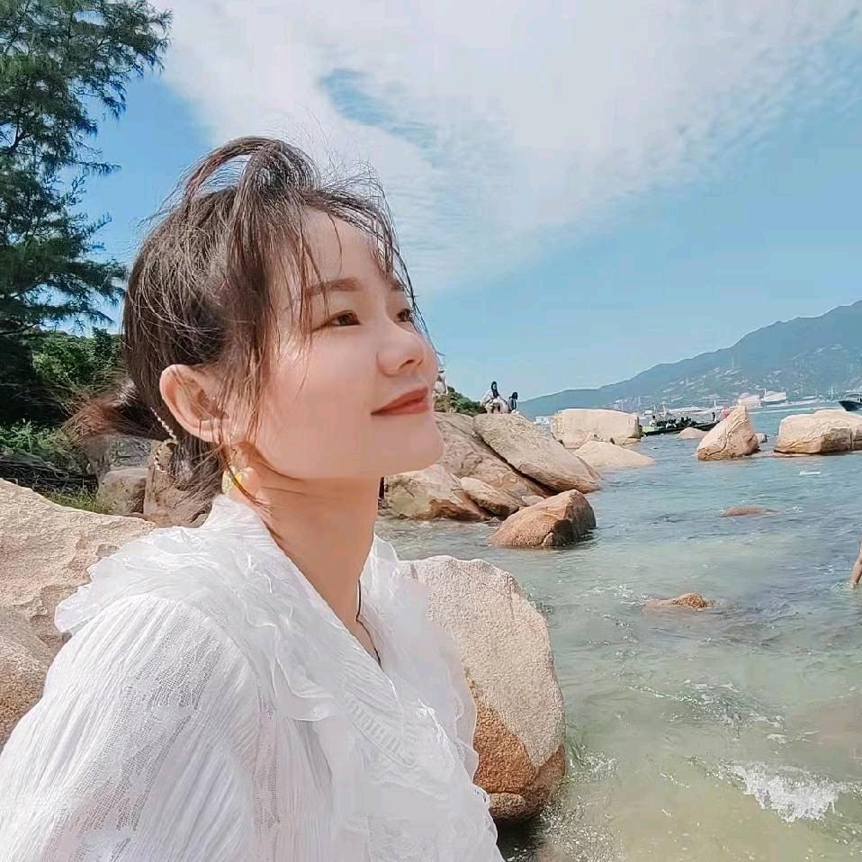 爱笑的女孩