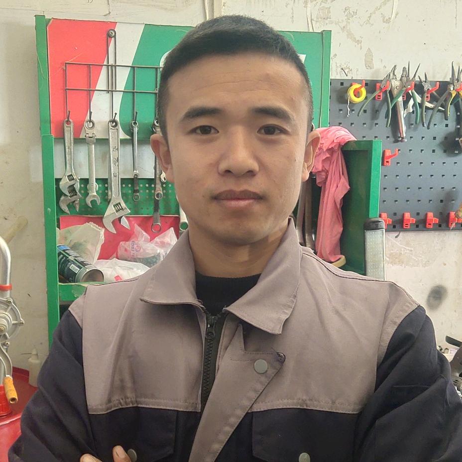 老杨轿车维修，车灯升级