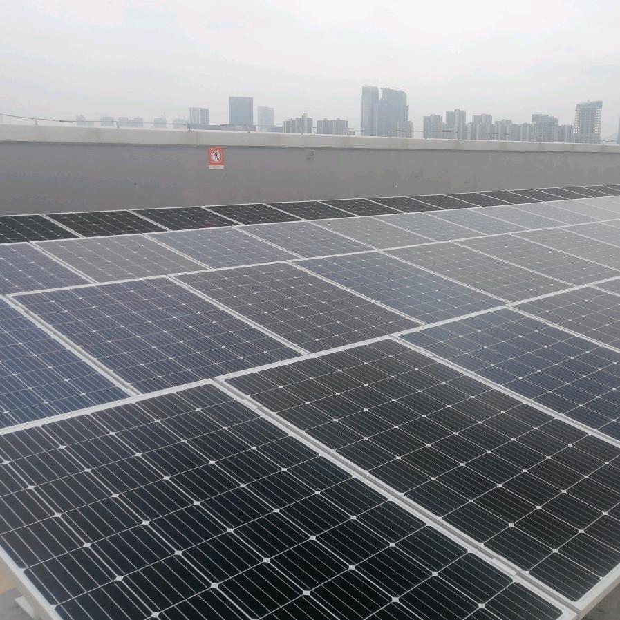 幸福启程光伏施工队