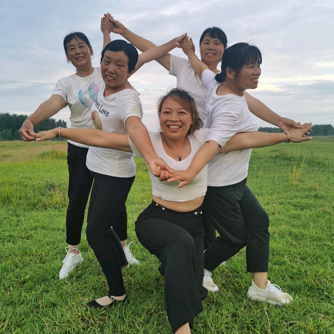 带着老娘们嗨起来