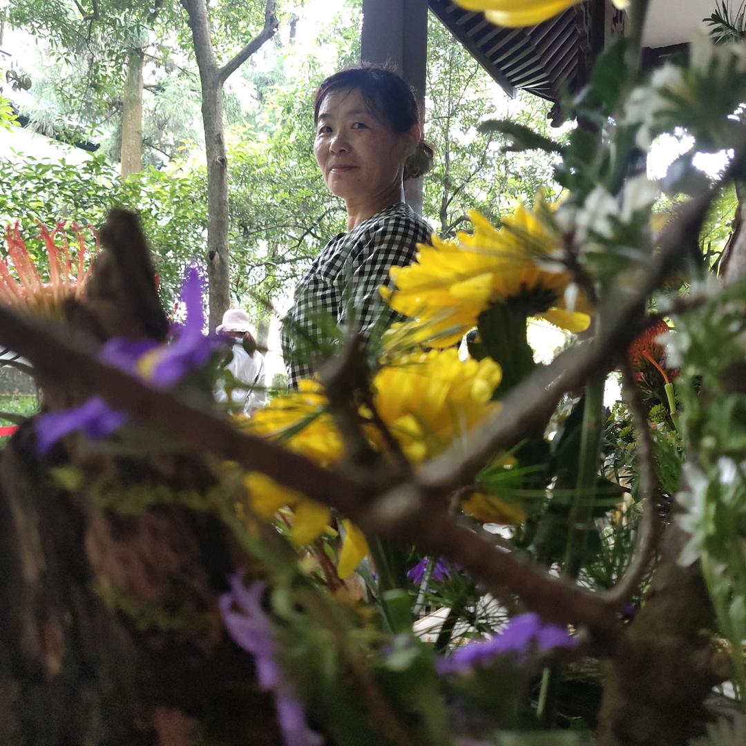 张玲